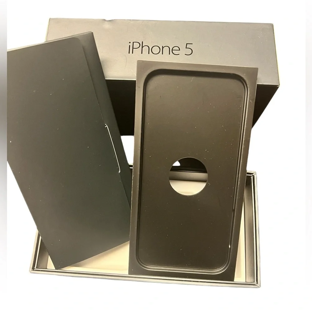 Lot of 5 EMPTY Assorted Apple iPhone boxes